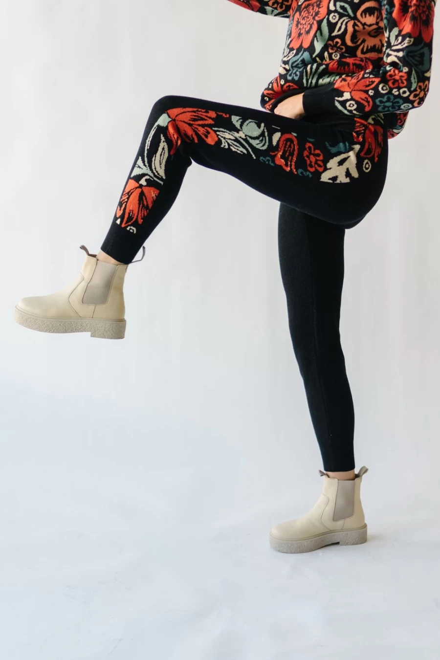 Piper & Scoot Women's Gadot Floral Print Jogger Pants in Black Multi Color
