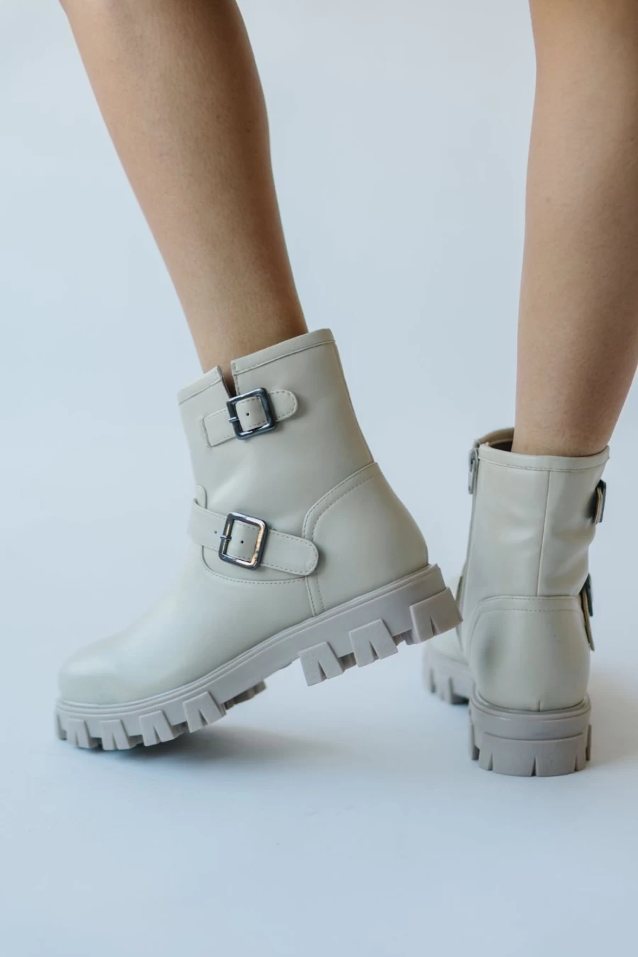 Piper & Scoot Women's Off White Unbroken Leather Boots - Seychelles Style