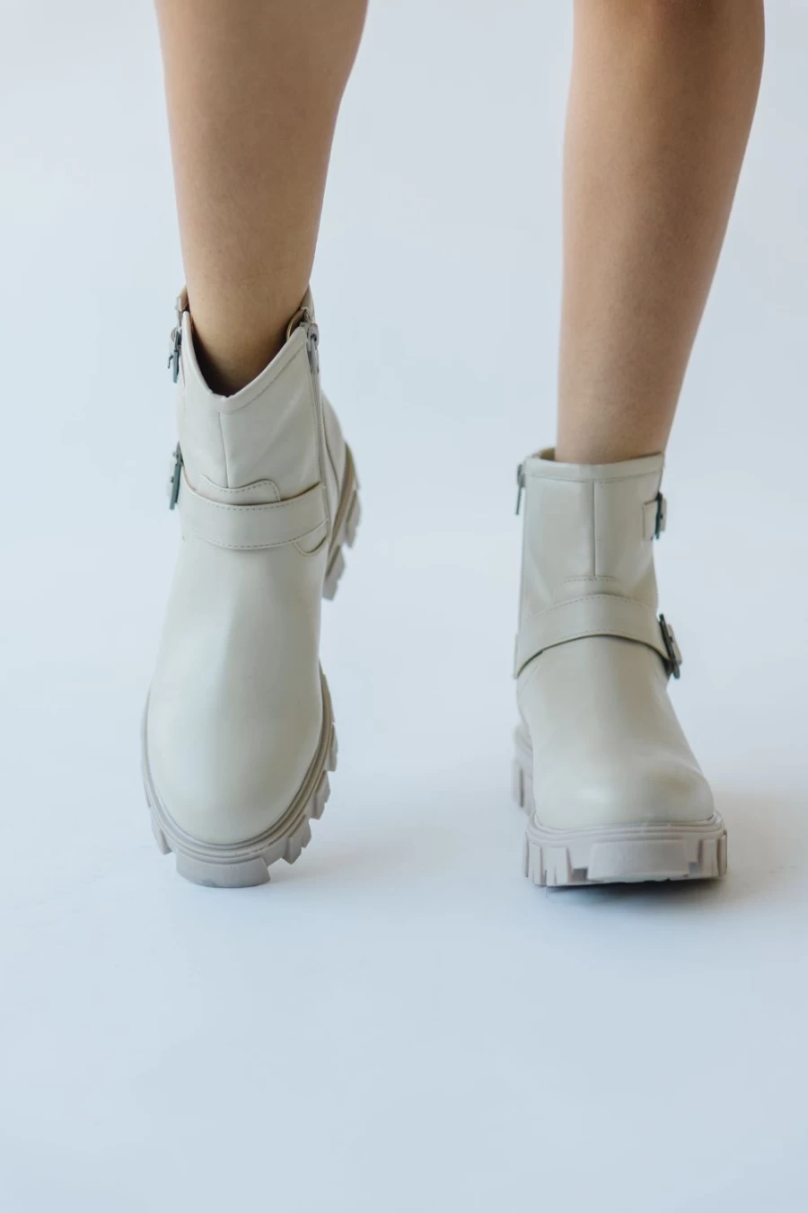 Piper & Scoot Women's Off White Unbroken Leather Boots - Seychelles Style