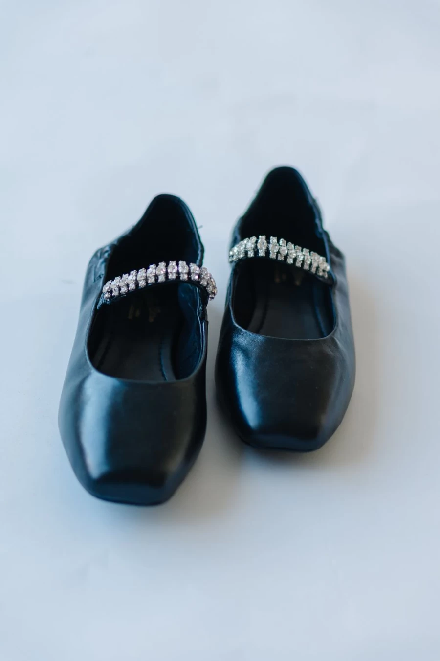 Piper & Scoot Women's Seychelles Far Too Kind Black Flat Shoes