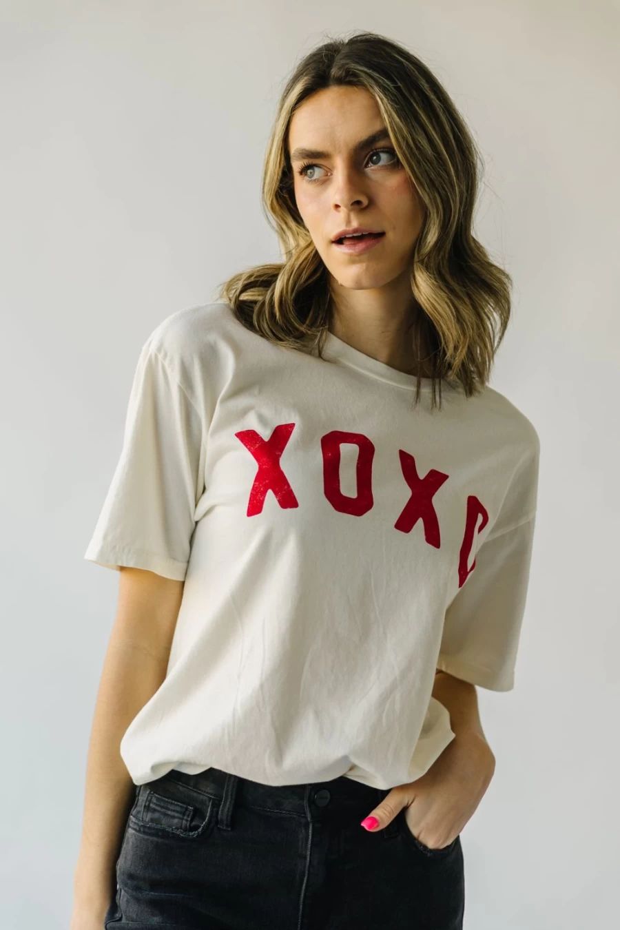 "Piper & Scoot Women's Hugs & Kisses Cream Graphic Tee - Soft Cotton Casual T-Shirt"