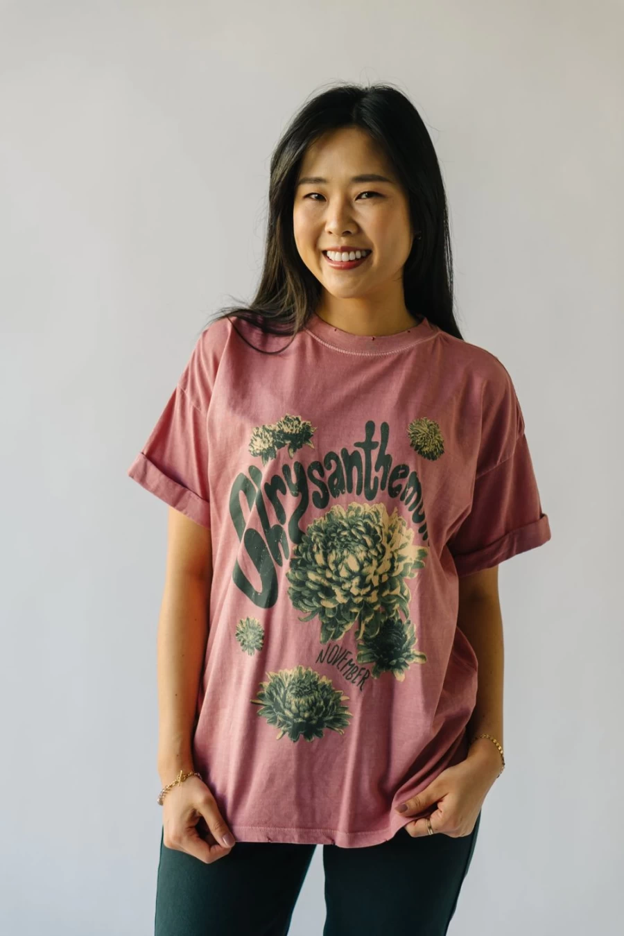 "Piper & Scoot Women's November Chrysanthemum Tee in Dusty Pink - Soft Fall Floral T-Shirt"