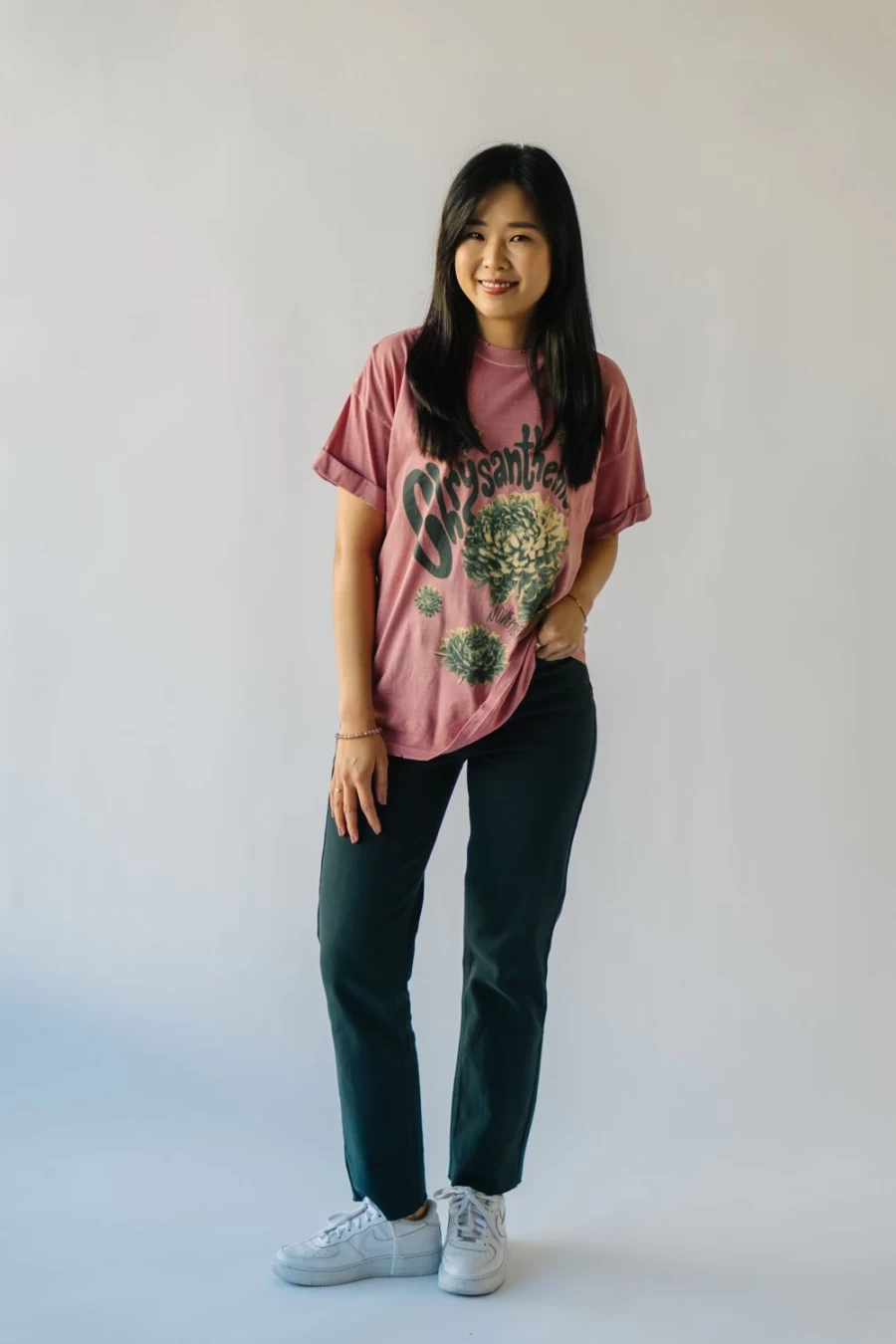 "Piper & Scoot Women's November Chrysanthemum Tee in Dusty Pink - Soft Fall Floral T-Shirt"