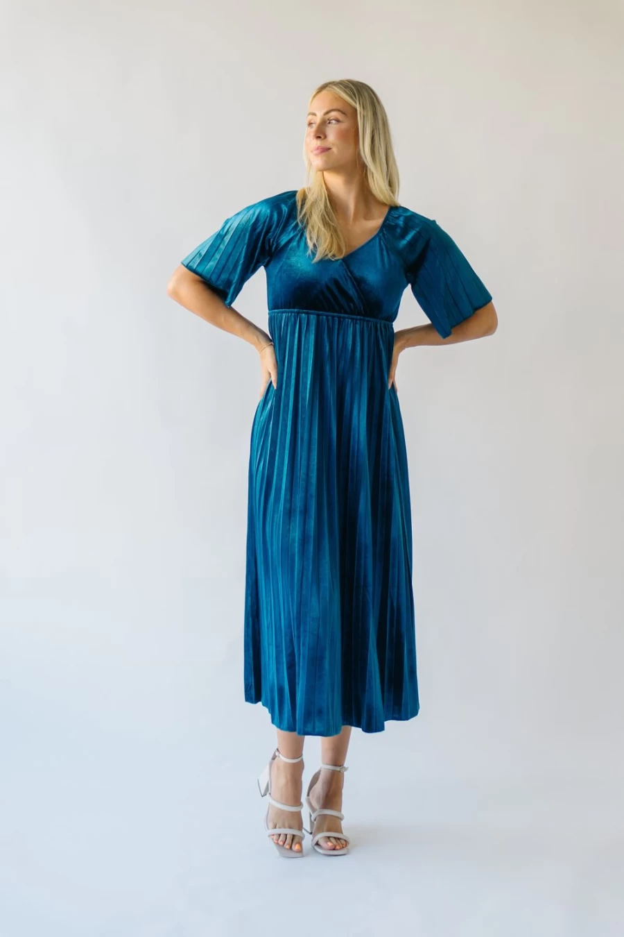 Piper & Scoot Women's Soren Sweetheart Neck Pleated Velvet Midi Dress in Dark Teal