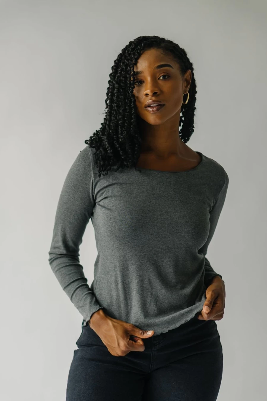 Piper & Scoot Women's Deltona Grey Lettuce Hem T-Shirt
