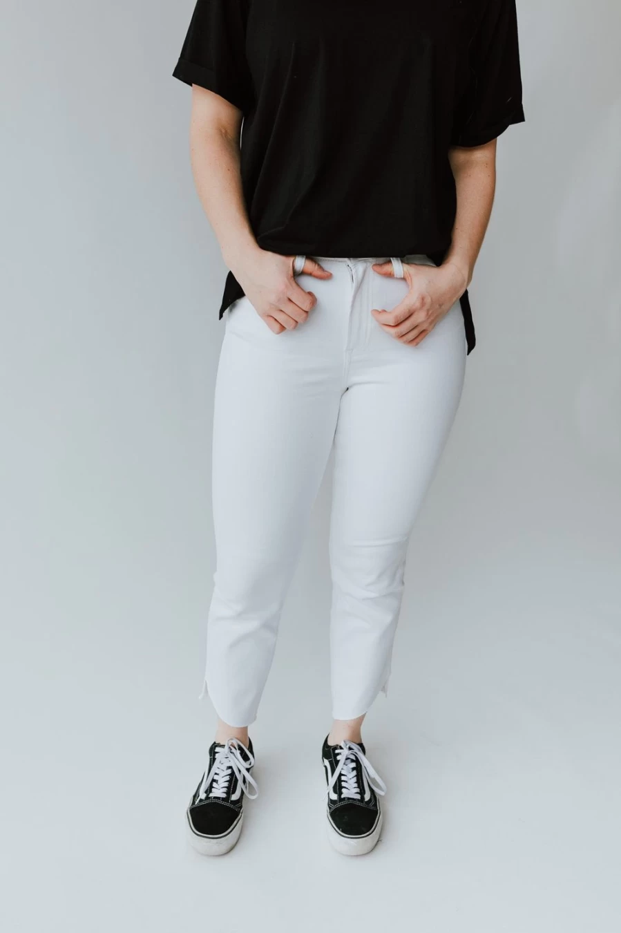 Piper & Scoot Women's Baza High Rise Crop Straight Jeans in White Denim
