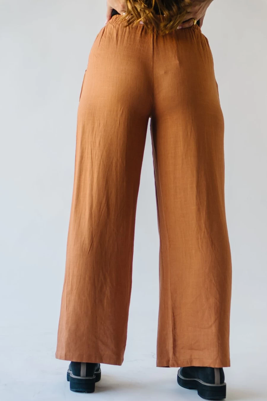 Piper & Scoot Women's Camel Linen Pants with Tie Detail - Starkey Style