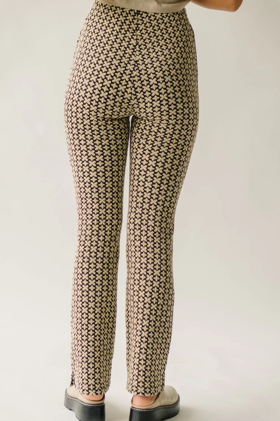 Piper & Scoot Women's Hatchell Black Multi Patterned Pants
