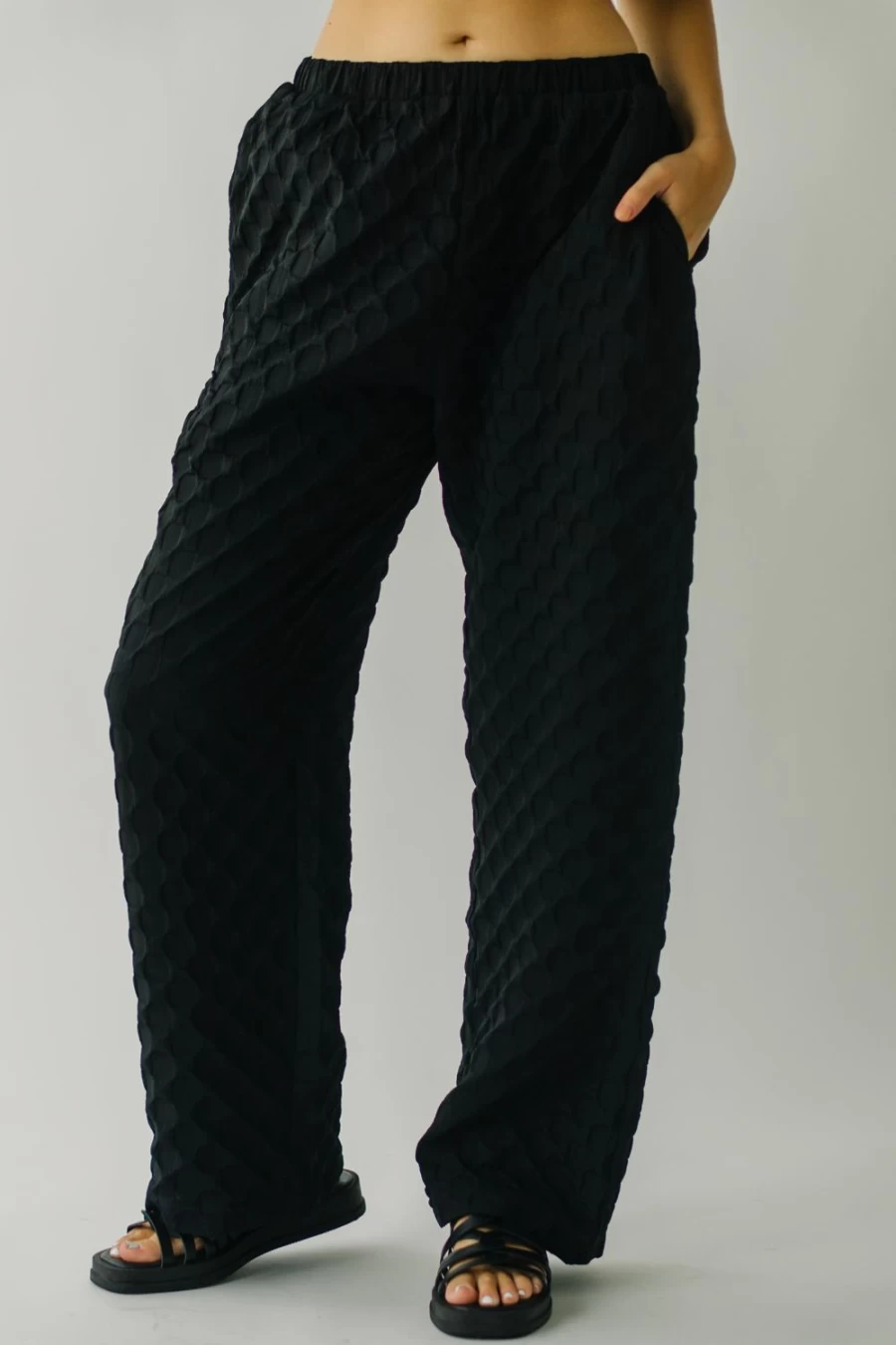 Piper & Scoot Women's Bayfield Textured Black Pants